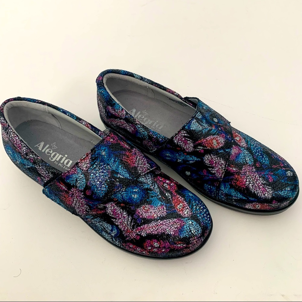 Algeria Pink & blue feather clog size 39
